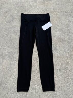 Athleta Black Mid Rise Salutation 7/8 Leggings Size S